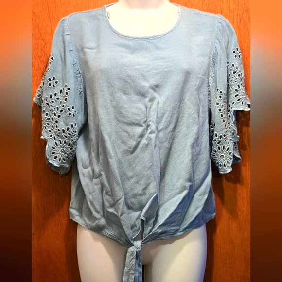 Style Envy Tops - Style Envy soft jean/suede like feminine top szL/M